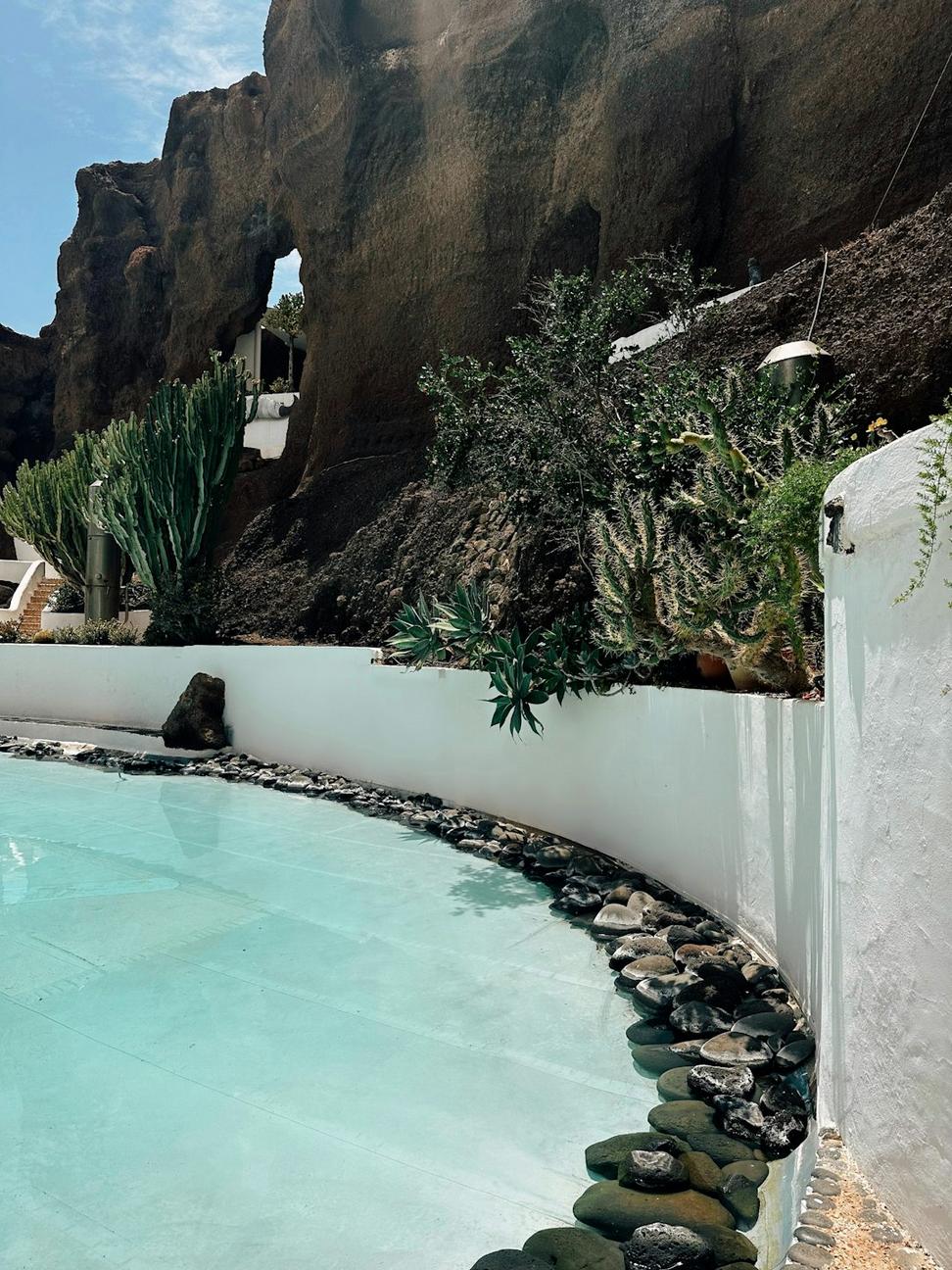 Infinity Pool & Hot Springs